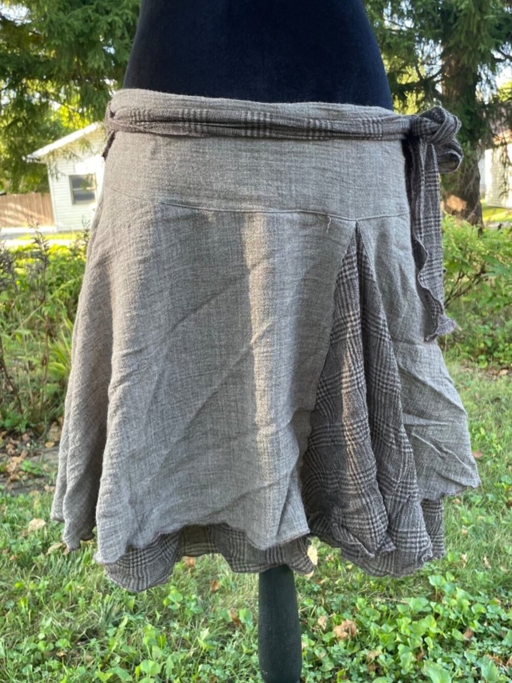 Vintage Y2K Farina Rosa Skirt Short Layered Wool Gray Plaid Tie Belt Italian M